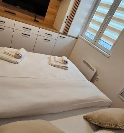 Lägenhet Jahor - Sofija 17 *